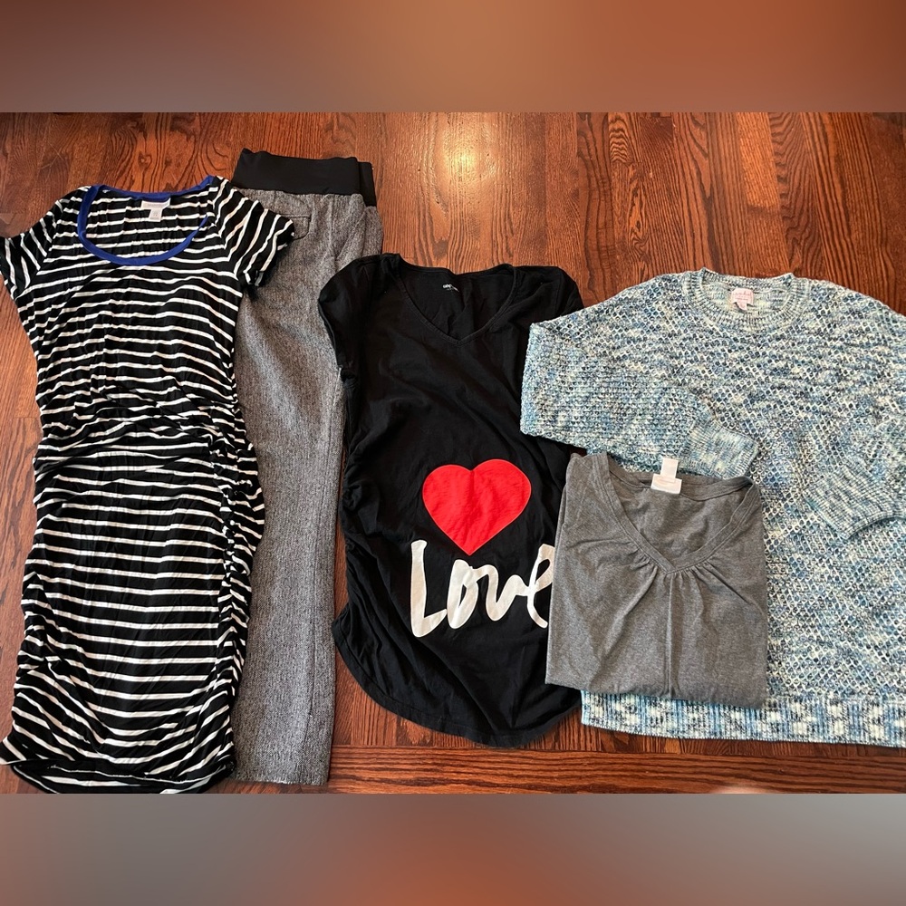 Maternity Clothing Lot - Size Large